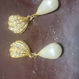 Vintage Clip On Earrings